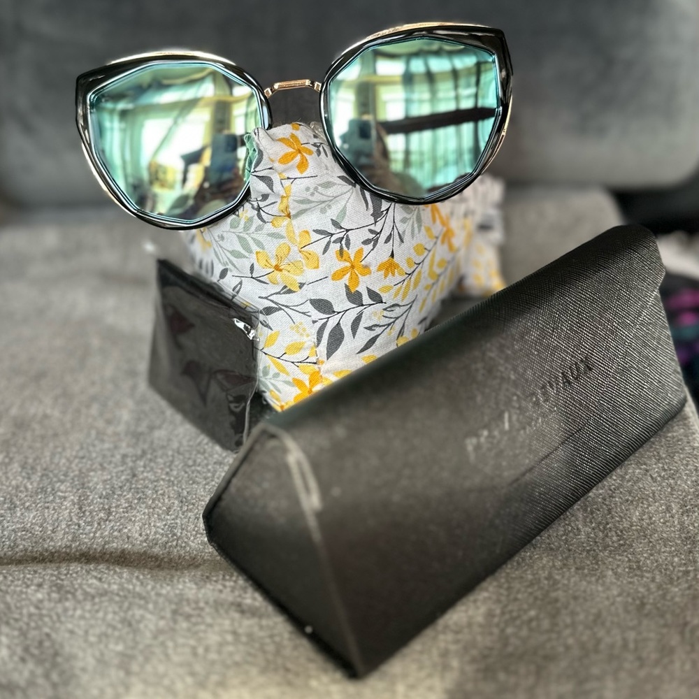 Prive Revaux - “Artistic” Polarized Sunglasses UVA/UVB blocking